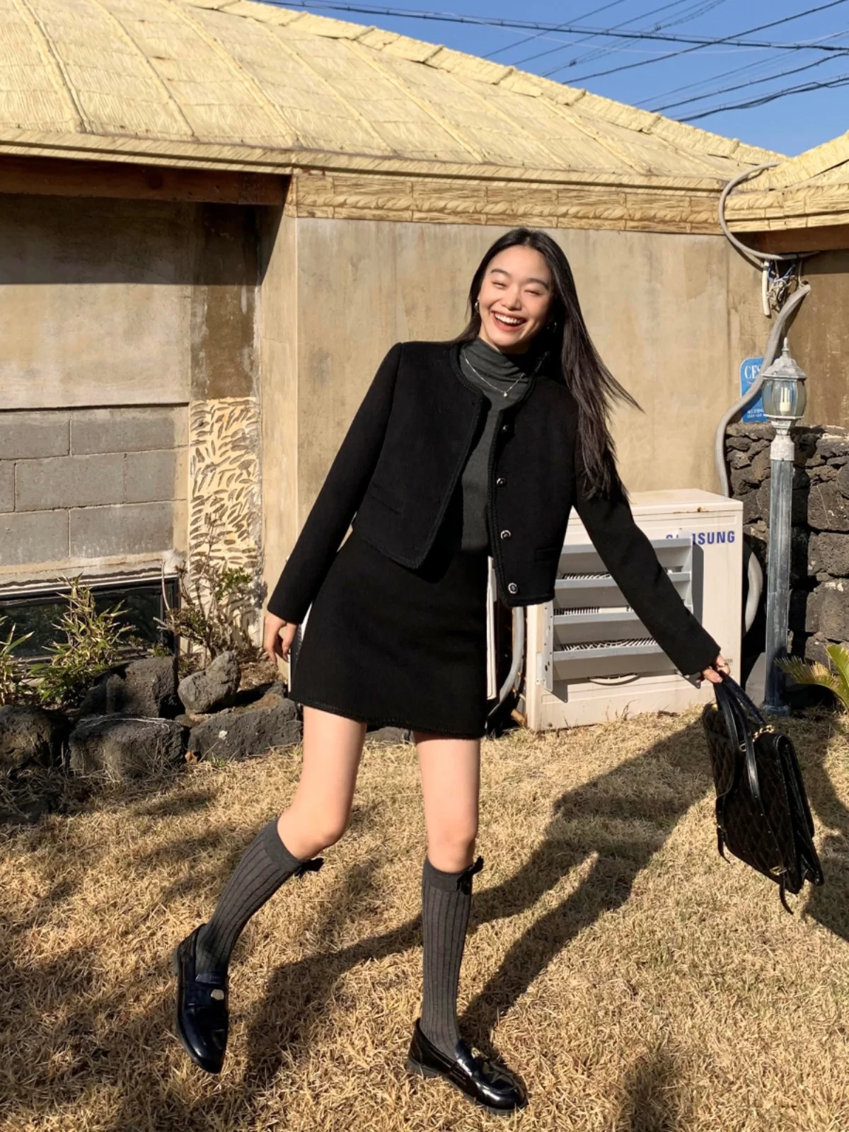 Pusumede Bla Woolen Coat Korean Sle Commute Straight Cut Long Sve round Ne ort Design Sensation Autumn Winter Wome...
Pusumede Bla Woolen Coat Korean Sle Commute Straight Cut Long Sve round Ne ort Design Sensation Autumn Winter Wome...