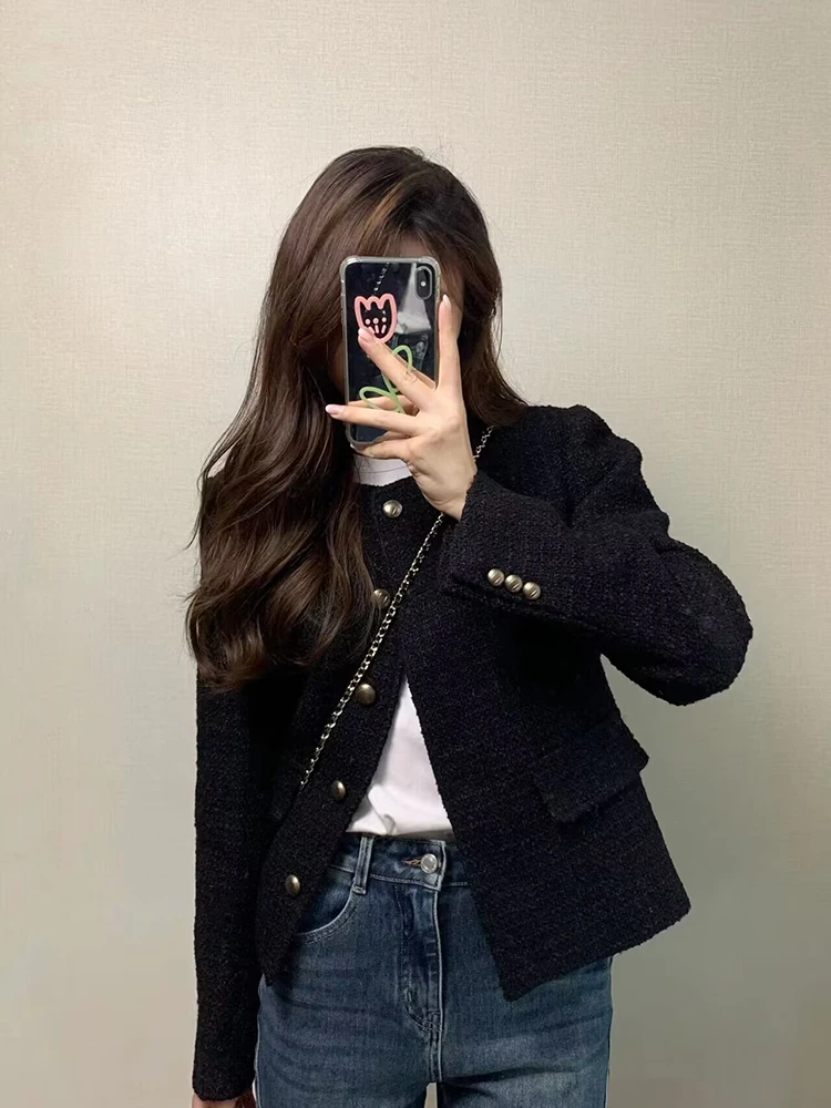 Retro Black Chic Short Suit Style Jacket Women's Elegant Versatile Top Coat Autumn New Arrival Commute Style Slim Fit Button ...
Retro Black Chic Short Suit Style Jacket Women's Elegant Versatile Top Coat Autumn New Arrival Commute Style Slim Fit Button ...