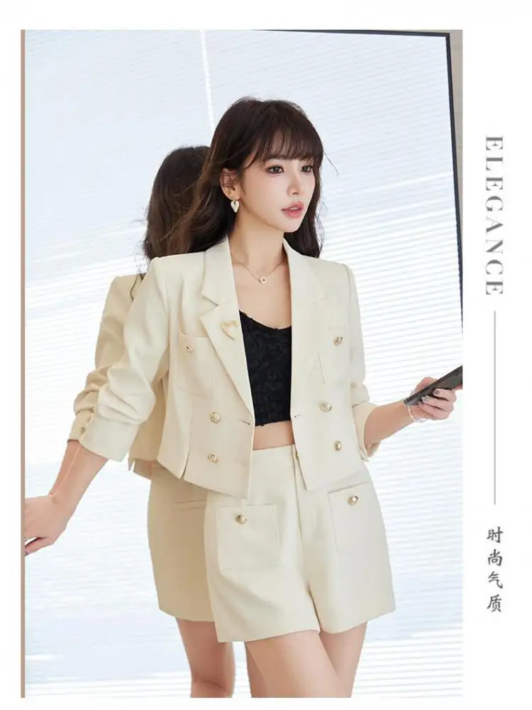 2024 Spring Autumn New Solid Two-piece Suit Women Fashion Business Elegant Blazer Tops And High Waist Pocket Shorts Set Popular
2024 Spring Autumn New Solid Two-piece Suit Women Fashion Business Elegant Blazer Tops And High Waist Pocket Shorts Set Popular