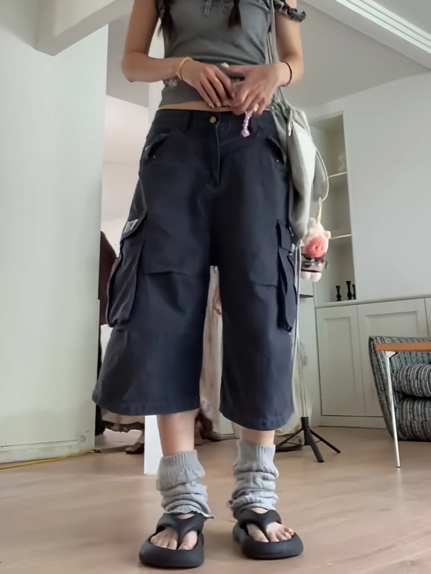 plus Size American Retro Multi-Pocket Pleated Workwear Seven-Foot Pants Loose Wide-Leg Shorts for Men And Women Summer New Style
plus Size American Retro Multi-Pocket Pleated Workwear Seven-Foot Pants Loose Wide-Leg Shorts for Men And Women Summer New Style