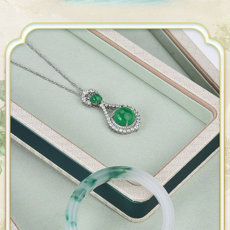 Jewelry storage box, jewelry display tray, necklace bracelet tray, jewelry display, viewing tray
Jewelry storage box, jewelry display tray, necklace bracelet tray, jewelry display, viewing tray