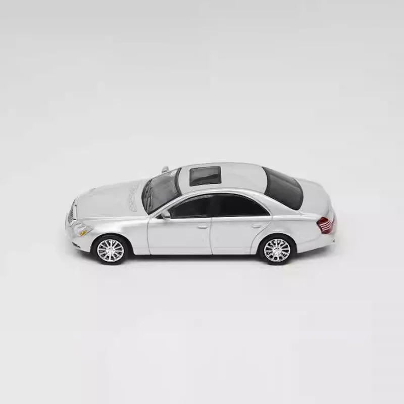 Модель автомобиля Shadow Diecast 1:64, масштаб 57S, из сплава, имитация, классическая коллекция, сувенир, подарок для мальчика, игрушка, статическое украшение для демонстрации
Модель автомобиля Shadow Diecast 1:64, масштаб 57S, из сплава, имитация, классическая коллекция, сувенир, подарок для мальчика, игрушка, статическое украшение для демонстрации