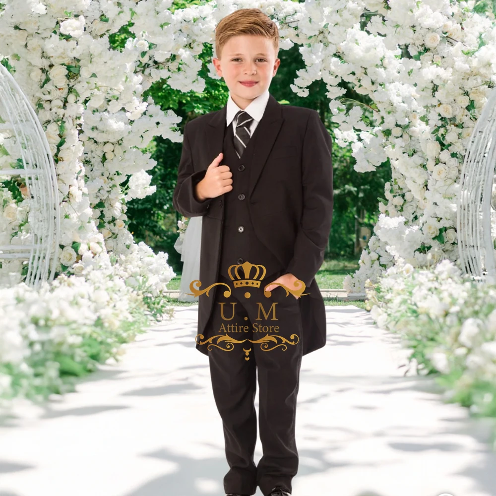 Custom Boys' 3-Piece Tuxedo Set Long Jacket Black Vest Pants Slim Fit Suit for Wedding Birthday Party Children Performances
Custom Boys' 3-Piece Tuxedo Set Long Jacket Black Vest Pants Slim Fit Suit for Wedding Birthday Party Children Performances