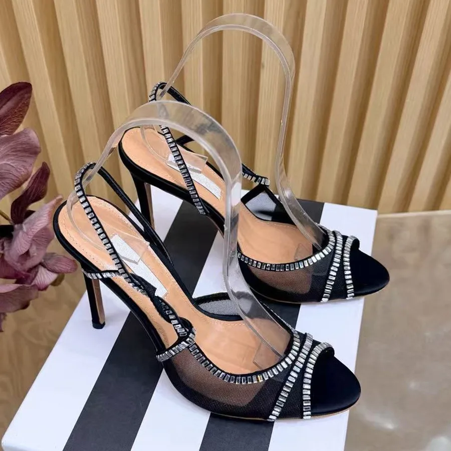 Transparent rhinestone high-heeled shoes for women in summer 2026, pointed thin heeled sandals, fashionable for wearing outside
Transparent rhinestone high-heeled shoes for women in summer 2026, pointed thin heeled sandals, fashionable for wearing outside