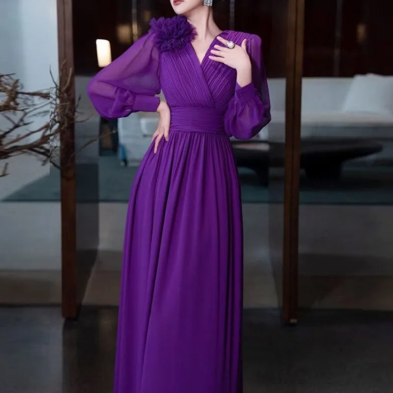 Элегантное облегающее фиолетовое вечернее платье с V-образным вырезом, роскошное, модное, из 100% полиэфирного волокна, премиум-класса.
Элегантное облегающее фиолетовое вечернее платье с V-образным вырезом, роскошное, модное, из 100% полиэфирного волокна, премиум-класса.