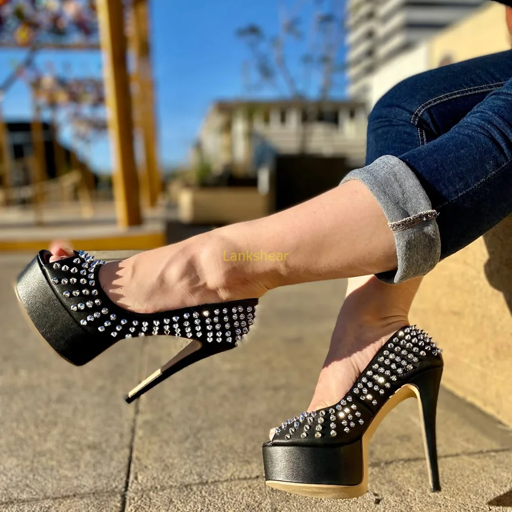 Rivet Platfrom Peep Toe Pumps Sexy Pointed Toe Thin Heel Patent Leather Slip On Arrvials Fashion Women Runway Shoes
Rivet Platfrom Peep Toe Pumps Sexy Pointed Toe Thin Heel Patent Leather Slip On Arrvials Fashion Women Runway Shoes
