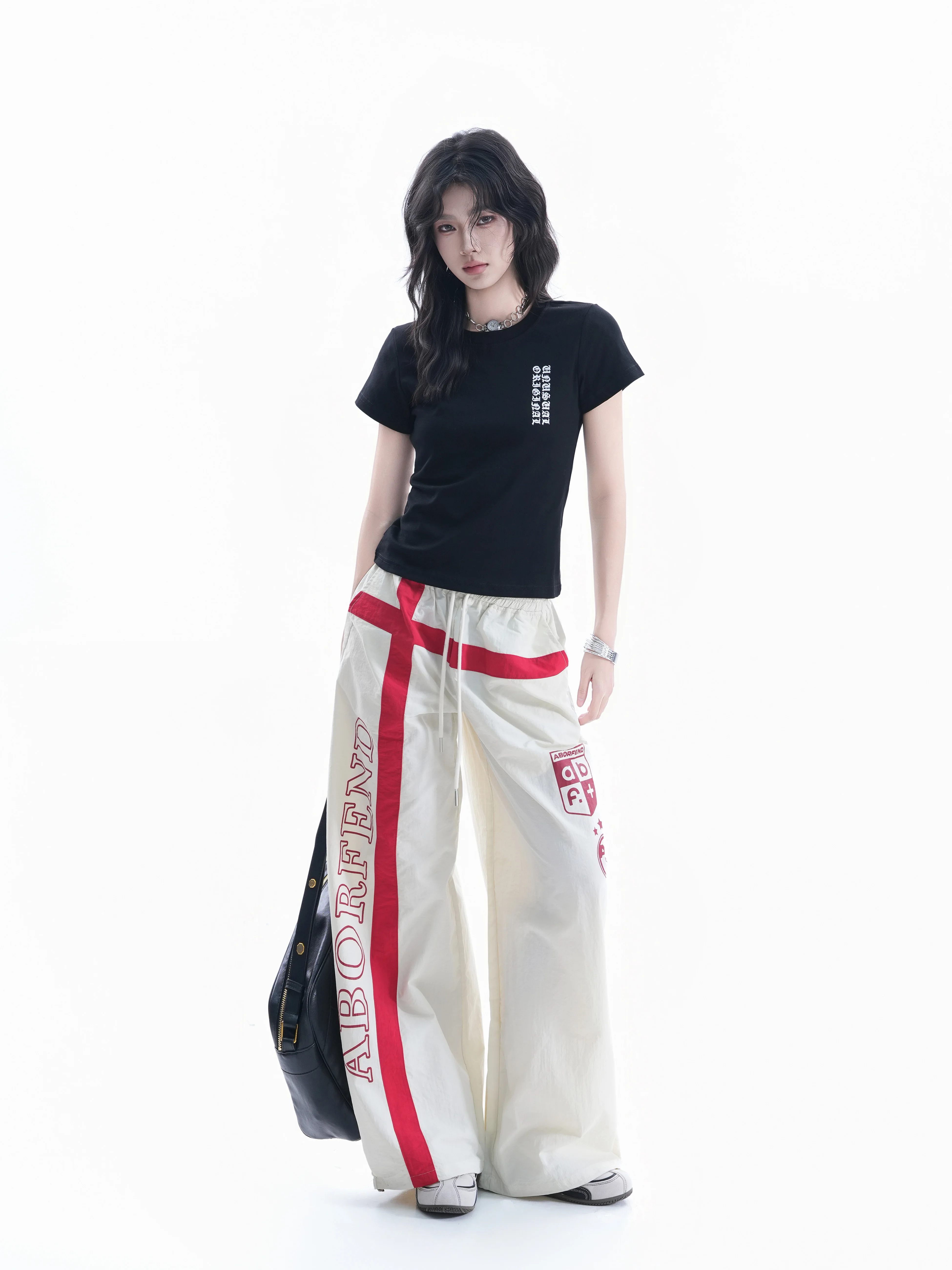 Slim Fit Short Sleeve T-Shirt Women's Gothic Letter Print American Style Retro Small Ball Ball Trendy Casual Cotton Top
Slim Fit Short Sleeve T-Shirt Women's Gothic Letter Print American Style Retro Small Ball Ball Trendy Casual Cotton Top