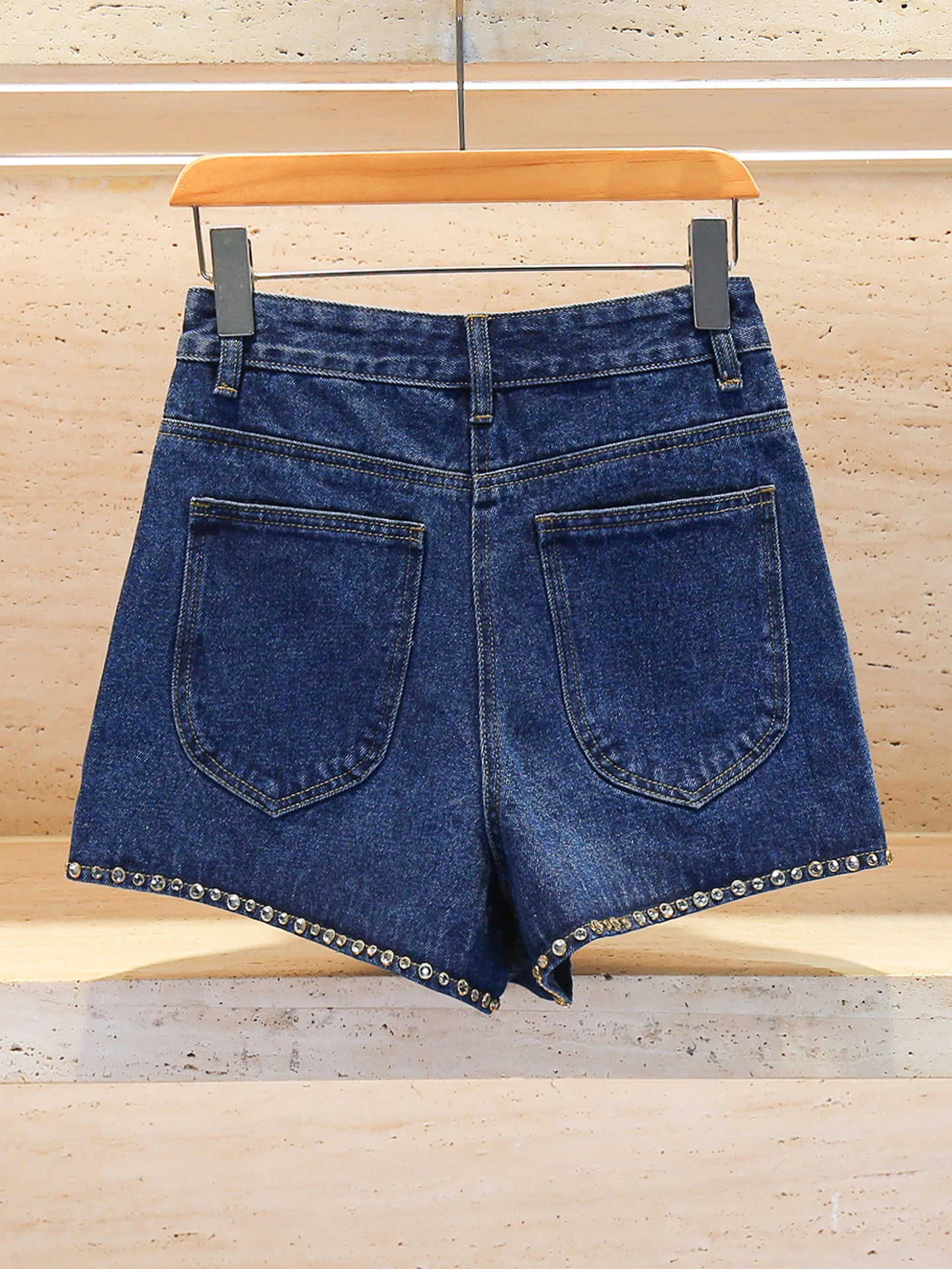 S Home South Oil High End Women's Summer Casual Design Diamond Embedded Jeans orts High Waist Straight Leg Blue Denim
S Home South Oil High End Women's Summer Casual Design Diamond Embedded Jeans orts High Waist Straight Leg Blue Denim
