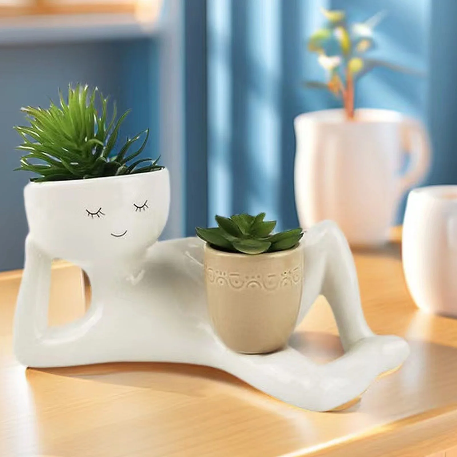 Succulent Pot Creative Breathable Synthetic Resin Flower Pot For Desktop Ornament Home Decoration
Succulent Pot Creative Breathable Synthetic Resin Flower Pot For Desktop Ornament Home Decoration