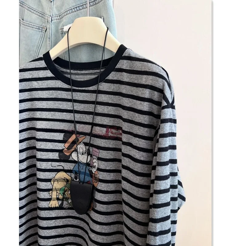 Женская футболка оверсайз с принтом, круглым вырезом и длинным рукавом, осенняя, свободная, в полоску, мягкая, в корейском стиле
Женская футболка оверсайз с принтом, круглым вырезом и длинным рукавом, осенняя, свободная, в полоску, мягкая, в корейском стиле