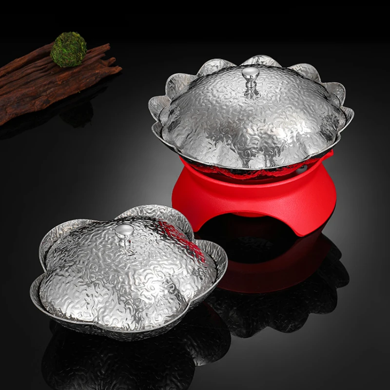 Plum blossom-shaped snowflake sukiyaki hot pot chrysanthemum-shaped stainless steel pot hammer pattern small hot pot
Plum blossom-shaped snowflake sukiyaki hot pot chrysanthemum-shaped stainless steel pot hammer pattern small hot pot