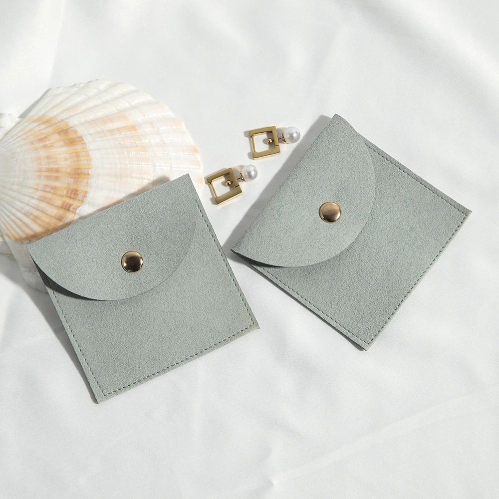 5Pcs 8x8cm Light Green New Microfiber Velvet Pouch With Gold Button Wedding Travel Ring Earring Jewelry Gift Storage Dust Bags
5Pcs 8x8cm Light Green New Microfiber Velvet Pouch With Gold Button Wedding Travel Ring Earring Jewelry Gift Storage Dust Bags
