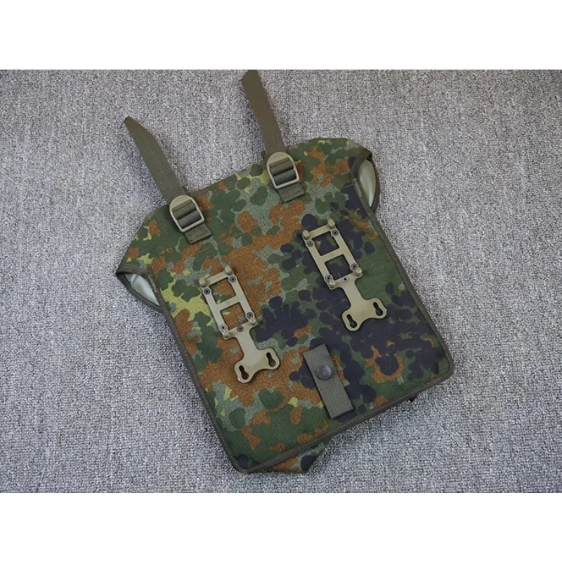 1PC Cordura Fabric Flecktarn German Spots Outdoor Tactical Vest Accessory BagBackpack Sundry Storage Kit Debby Camouflage
1PC Cordura Fabric Flecktarn German Spots Outdoor Tactical Vest Accessory BagBackpack Sundry Storage Kit Debby Camouflage
