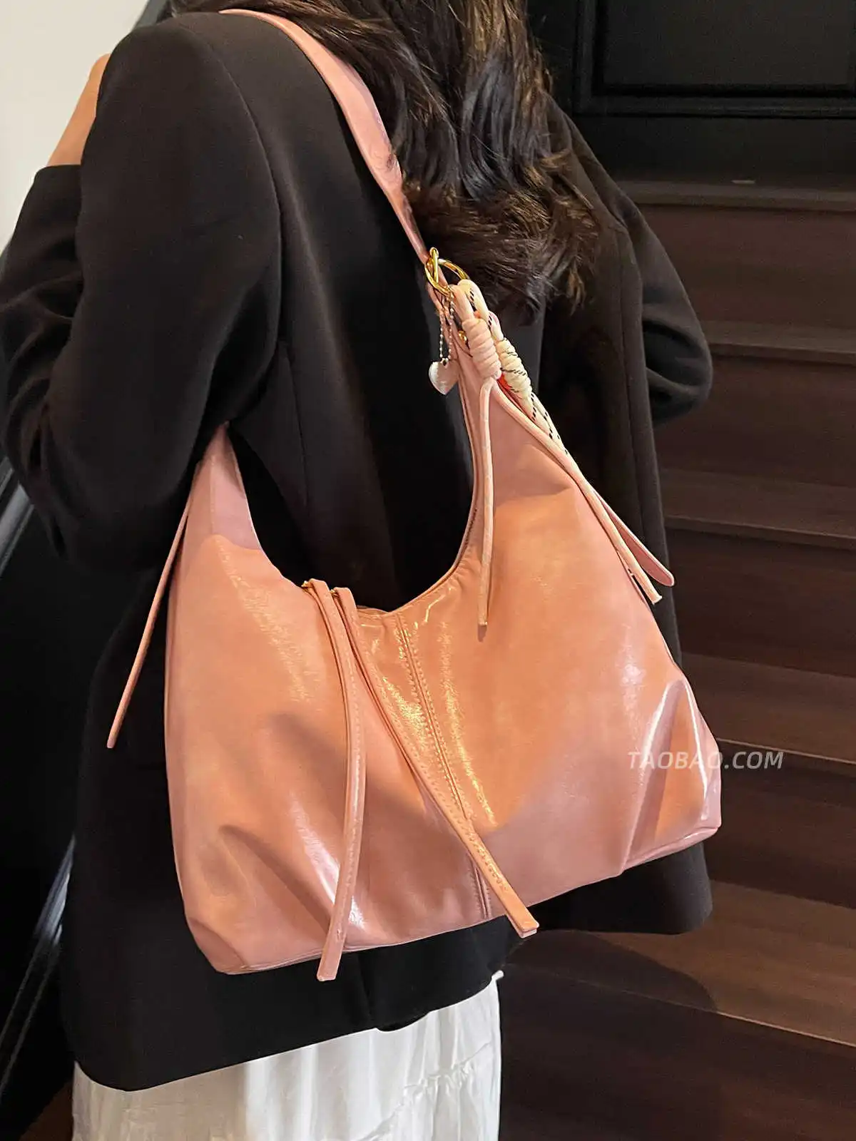 Korean Style PU Tote Bags For Women New Large Capacity Versatile Student One Shoulder Bags Simple Casual Crossbody Bags
Korean Style PU Tote Bags For Women New Large Capacity Versatile Student One Shoulder Bags Simple Casual Crossbody Bags