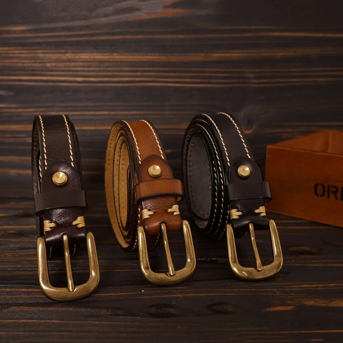 Genuine Leather Belt Artistic Sewing Embroidery Thread Retro Style Top Grain Cowhide Brass Buckle for Jeans 2.5cm Width
Genuine Leather Belt Artistic Sewing Embroidery Thread Retro Style Top Grain Cowhide Brass Buckle for Jeans 2.5cm Width