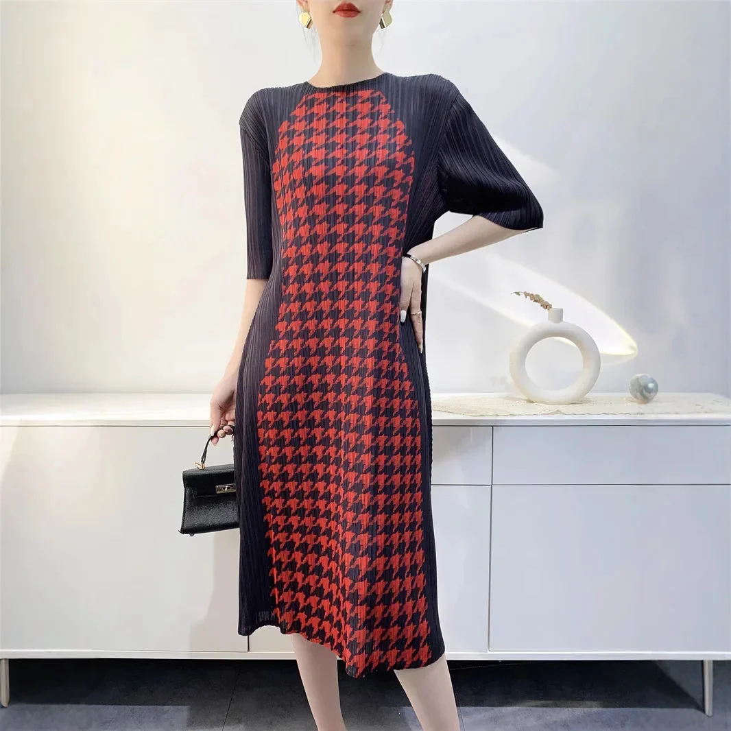 Женские платья Miyake Плиссированное модное эластичное платье с круглым вырезом и рукавами пять четвертей в клетку с принтом
Женские платья Miyake Плиссированное модное эластичное платье с круглым вырезом и рукавами пять четвертей в клетку с принтом