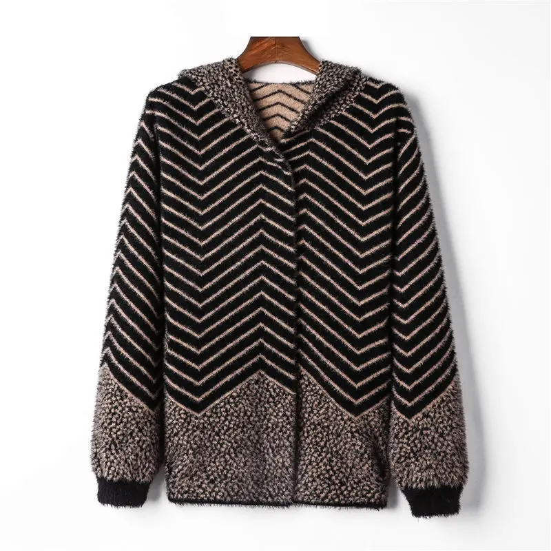 New Women's Clothing In Autumn Winter 2025 Coat Mink Velvet Middle-aged Elderly Female Short Jacket Loose Padded Hooded Overcoat
New Women's Clothing In Autumn Winter 2025 Coat Mink Velvet Middle-aged Elderly Female Short Jacket Loose Padded Hooded Overcoat