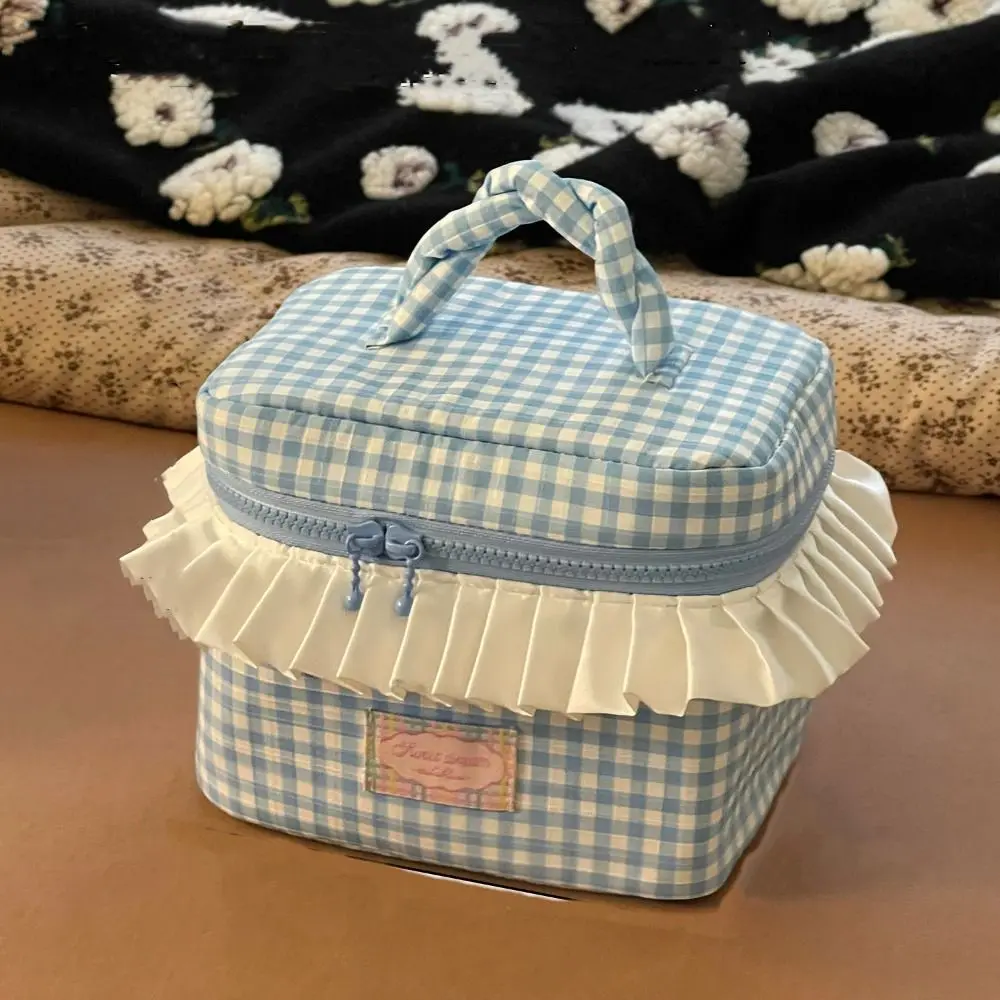 Портативная косметичка в стиле Kawaii, квадратная, на молнии, для путешествий, органайзер для туалетных принадлежностей
Портативная косметичка в стиле Kawaii, квадратная, на молнии, для путешествий, органайзер для туалетных принадлежностей