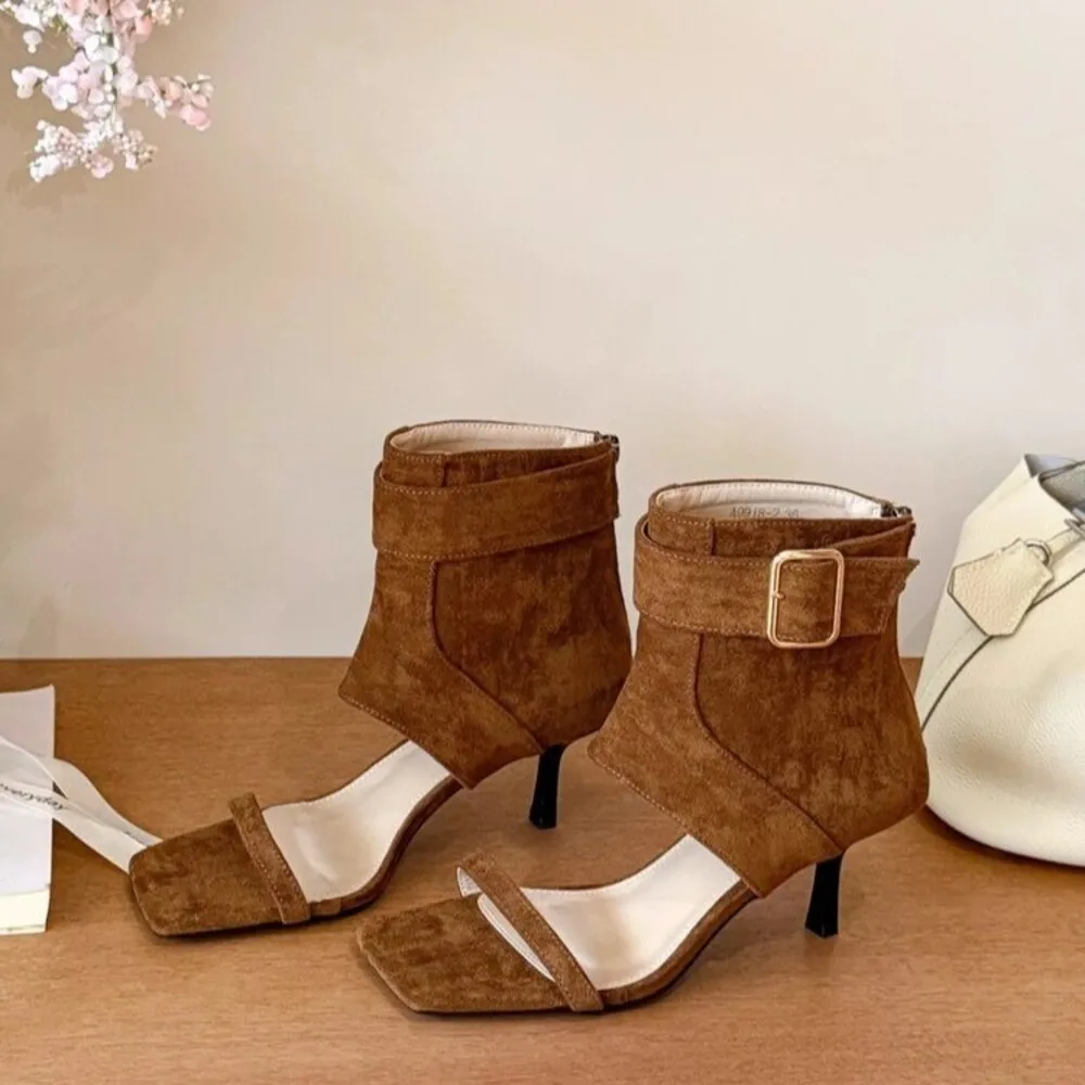Retro Summer New Square Toe Open Toe High Heel Cold Boots Women's Metal Buckle Non-slip Wear-resistant Stiletto Shoes
Retro Summer New Square Toe Open Toe High Heel Cold Boots Women's Metal Buckle Non-slip Wear-resistant Stiletto Shoes