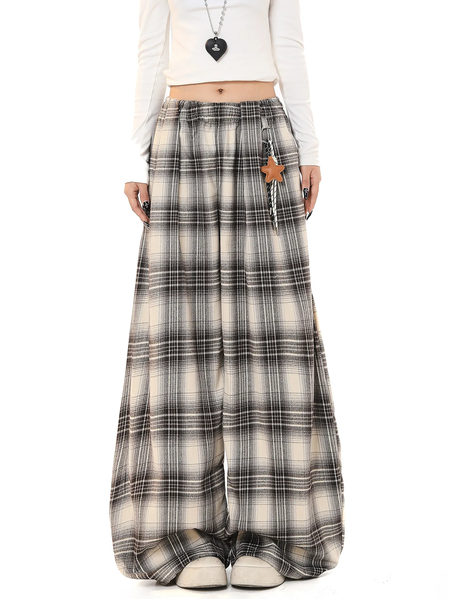 Американские ретро-брюки с подвеской-звездой, в клетку, свободные, женские, повседневные, осенне-весенние, с эффектом омоложения, широкие, струящиеся, с эффектом похудения
Американские ретро-брюки с подвеской-звездой, в клетку, свободные, женские, повседневные, осенне-весенние, с эффектом омоложения, широкие, струящиеся, с эффектом похудения