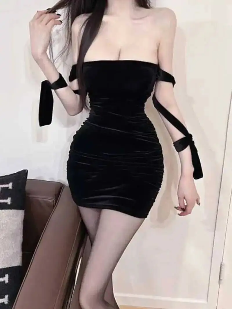 WOMENGAGA Korea 2026 Autumn/Winter New Body Hanging Neck Shoulder Velvet Bra Dress Elegant Short Dress Fashion Women GL2I
WOMENGAGA Korea 2026 Autumn/Winter New Body Hanging Neck Shoulder Velvet Bra Dress Elegant Short Dress Fashion Women GL2I