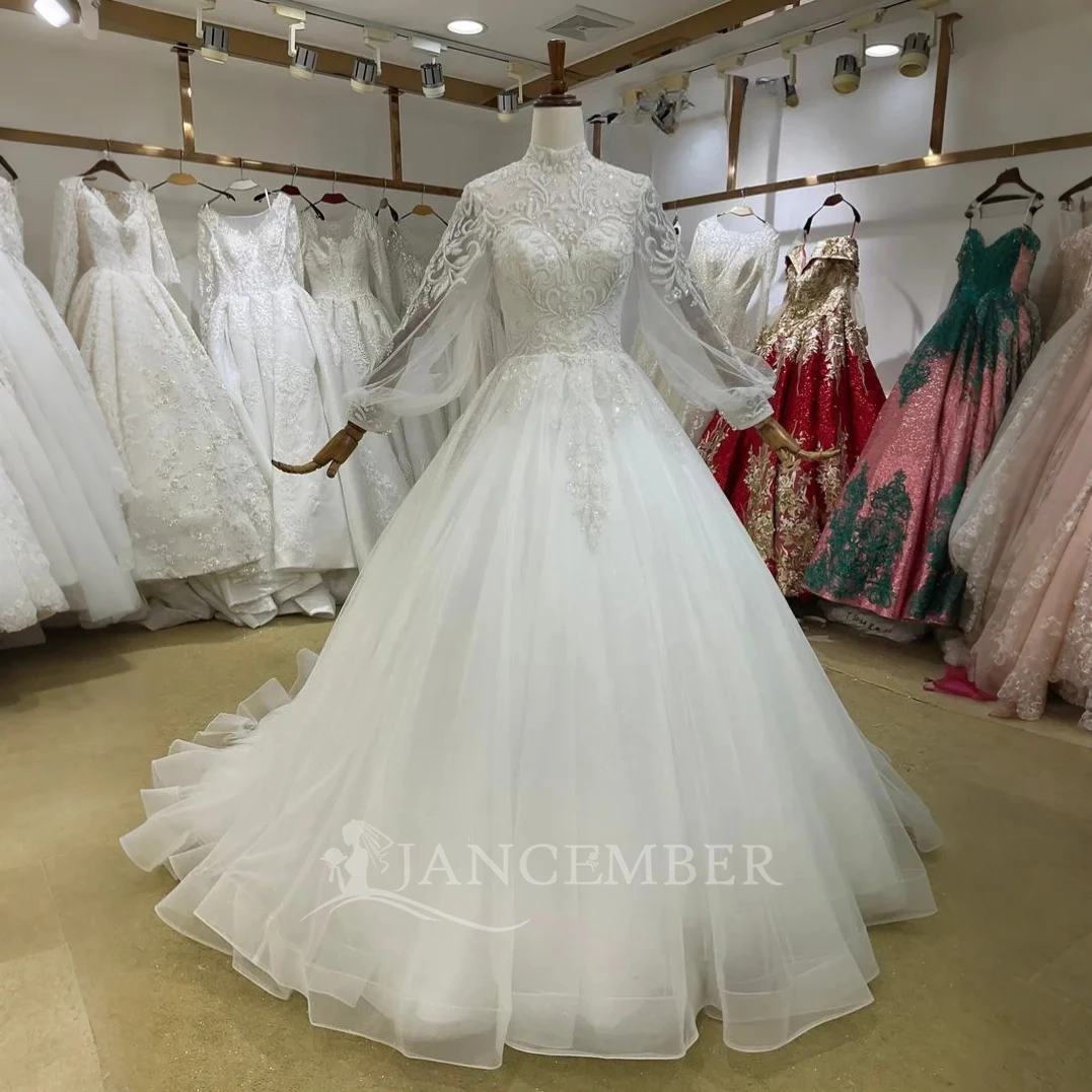 Simple High Neck Wedding Dresses Ball Gown Woman's Bride Gowns Pleat Backless Beads Vestidos De Novia Customized Robe Mariée
Simple High Neck Wedding Dresses Ball Gown Woman's Bride Gowns Pleat Backless Beads Vestidos De Novia Customized Robe Mariée