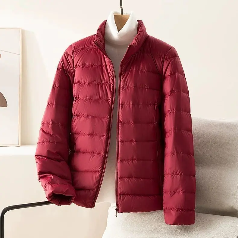 Легкая утепленная хлопковая куртка для женщин, приталенная, однотонная, осенне-зимняя верхняя одежда
Легкая утепленная хлопковая куртка для женщин, приталенная, однотонная, осенне-зимняя верхняя одежда