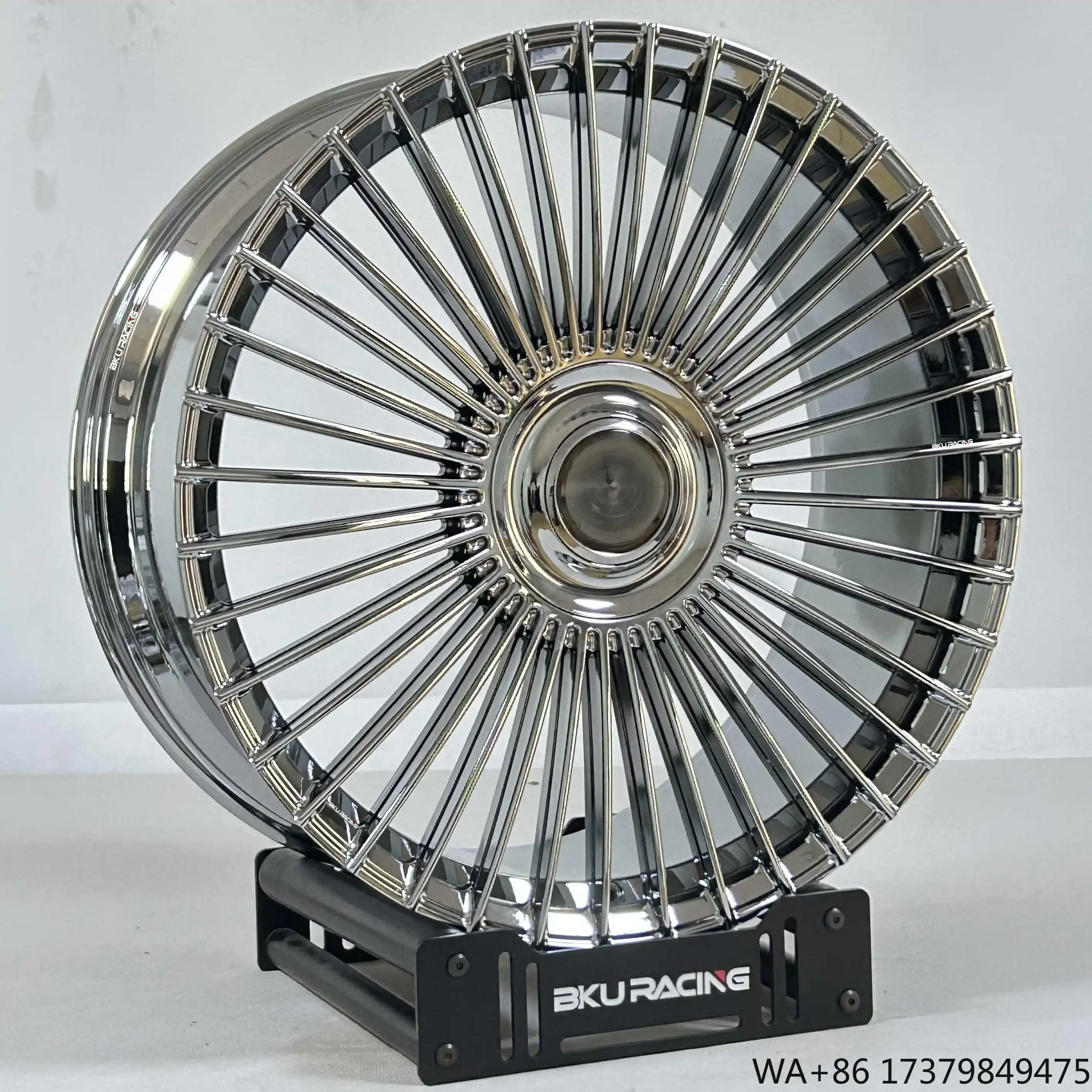 Forged Wheels for Rolls Royce Ghost Phantom Cullinan Wraith Spectre 19 20 21 22 Inch Rims Chrome Spokes Alloy 5x120 Wheels 
Forged Wheels for Rolls Royce Ghost Phantom Cullinan Wraith Spectre 19 20 21 22 Inch Rims Chrome Spokes Alloy 5x120 Wheels