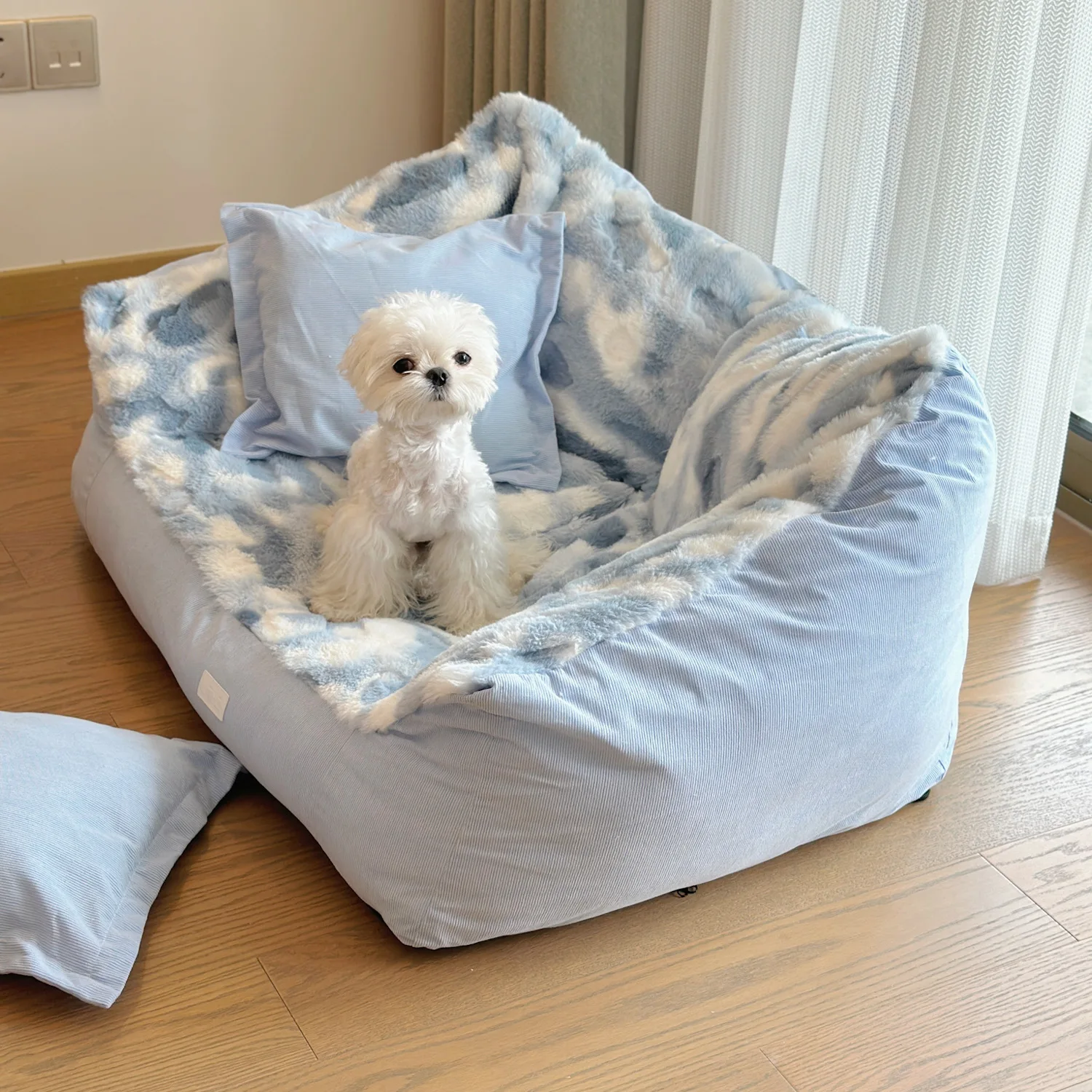 Winter Warm Dog Sofa Bed Washable Pet Bed for Small Medium Dogs Thickened Cozy Couch
Winter Warm Dog Sofa Bed Washable Pet Bed for Small Medium Dogs Thickened Cozy Couch