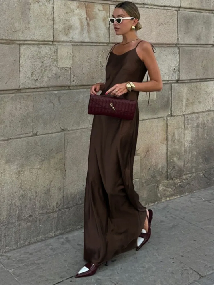 Women's Solid Color Satin Spaghetti Strap Dresses Temperament Sexy Backless Long Dress Lady Simple Commuting Vestidos Summer New
Women's Solid Color Satin Spaghetti Strap Dresses Temperament Sexy Backless Long Dress Lady Simple Commuting Vestidos Summer New