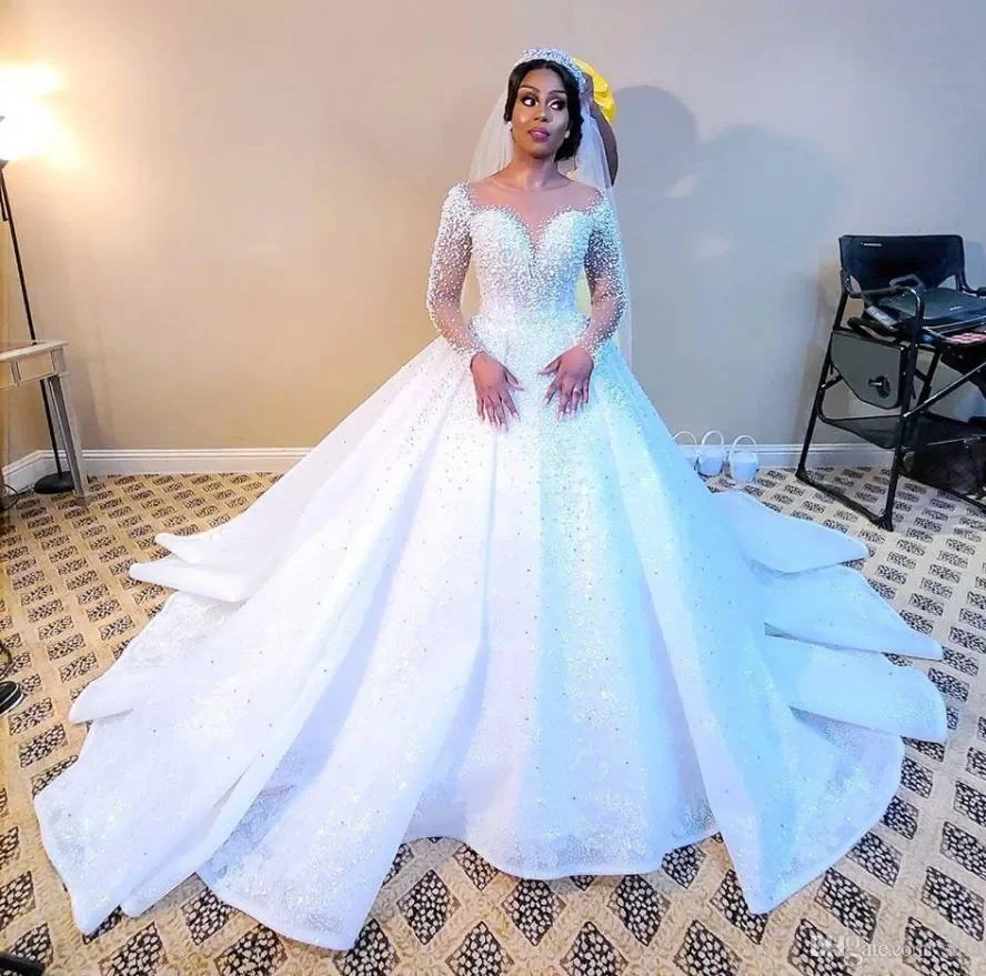 Customized Luxurious Plus Size Wedding Dresses Pearls Crystals Lace Bridal Gowns Long Sleeves Bride Gowns Vestido De Novia
Customized Luxurious Plus Size Wedding Dresses Pearls Crystals Lace Bridal Gowns Long Sleeves Bride Gowns Vestido De Novia