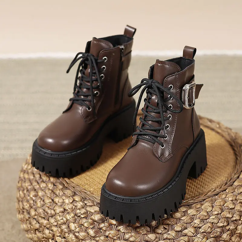 Height Increase Leather Round Toe Woman Short Shoes Spring Autumn Lace-up Chunky Booties High Quality Hot Ankle Boots for Women
Height Increase Leather Round Toe Woman Short Shoes Spring Autumn Lace-up Chunky Booties High Quality Hot Ankle Boots for Women