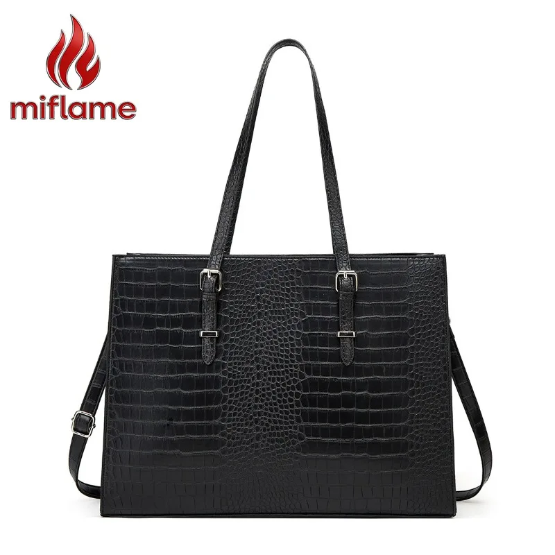 Women's Laptop Shoulder Bag with Large Capacity Lightweight Padded Compartment Minimalist Work Travel
Women's Laptop Shoulder Bag with Large Capacity Lightweight Padded Compartment Minimalist Work Travel