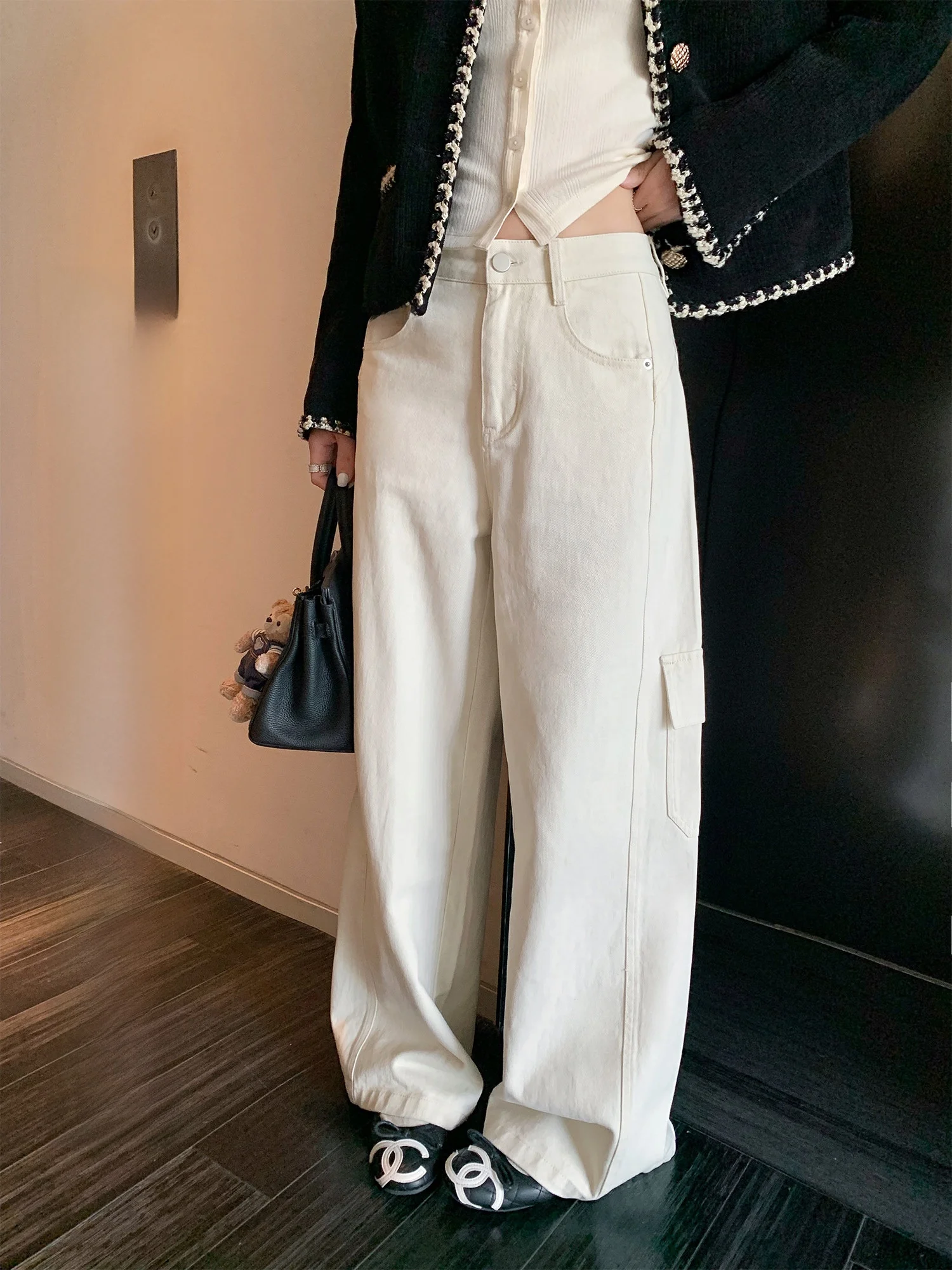 Yuzhiqi Workwear Large Pocket Straight Leg White Denim Jeans Women's Versatile High Waist Wide Leg Pants Casual Trousers
Yuzhiqi Workwear Large Pocket Straight Leg White Denim Jeans Women's Versatile High Waist Wide Leg Pants Casual Trousers