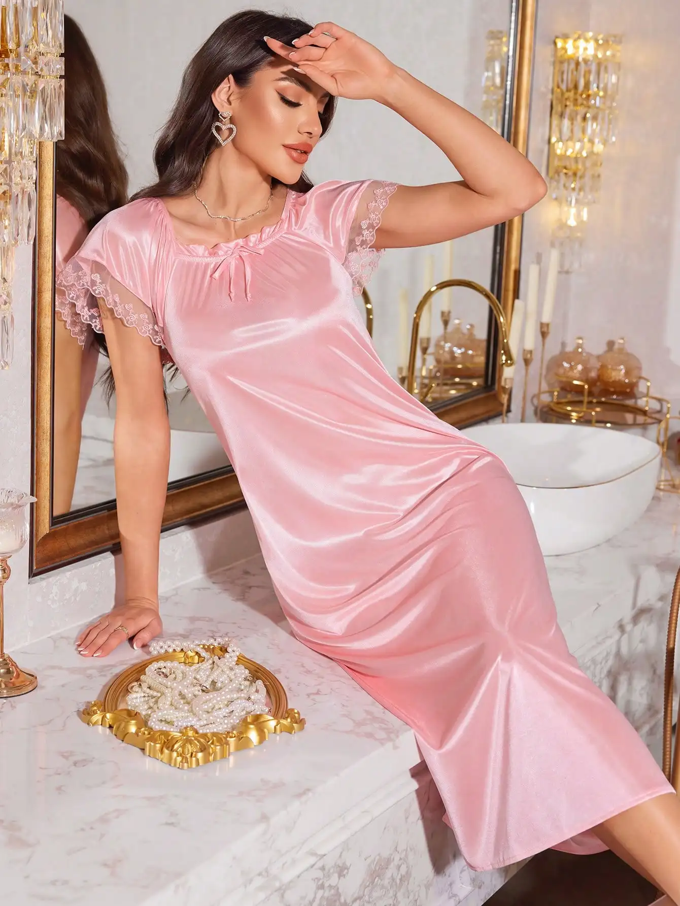 Розовая шелковая ночная сорочка с кружевными рукавами и бантом, элегантное платье-бэбидолл для сна
Розовая шелковая ночная сорочка с кружевными рукавами и бантом, элегантное платье-бэбидолл для сна