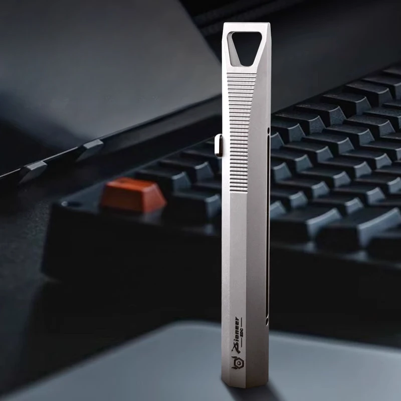 1pc Titanium Alloy Portable Signature Pen Business Neutral Signature Pen Male EDC Device Portable Pendant Retractable Pen
1pc Titanium Alloy Portable Signature Pen Business Neutral Signature Pen Male EDC Device Portable Pendant Retractable Pen