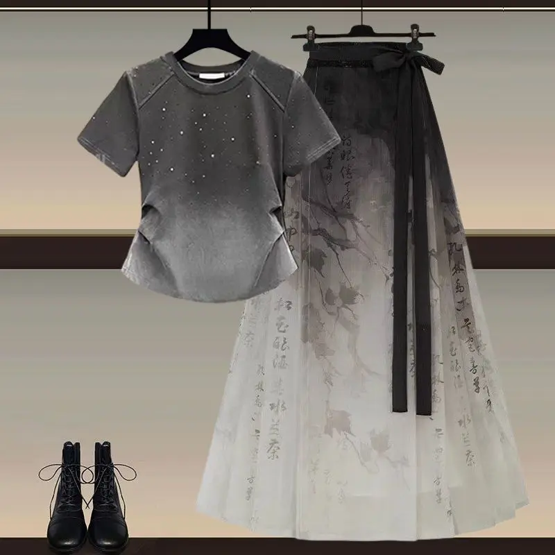 Foufurieux New Chinese Style Summer New Gradient Color Slimming Short Sleeve Top Horse Face Skirt Two Piece Set Women Outfits
Foufurieux New Chinese Style Summer New Gradient Color Slimming Short Sleeve Top Horse Face Skirt Two Piece Set Women Outfits