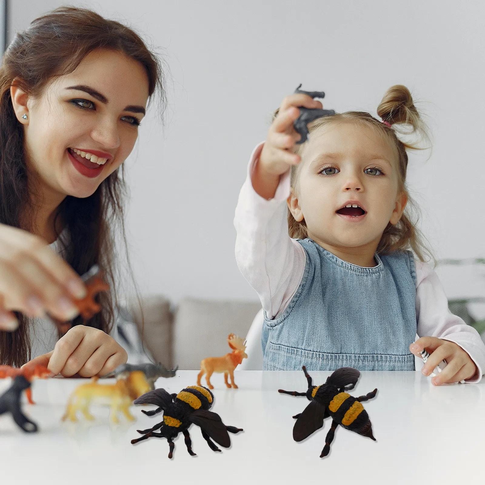3Pcs Realistic Bee Shaped Educational Decorative Props for Kids Learning and Desktop Party Decoration Insects Simulation
3Pcs Realistic Bee Shaped Educational Decorative Props for Kids Learning and Desktop Party Decoration Insects Simulation