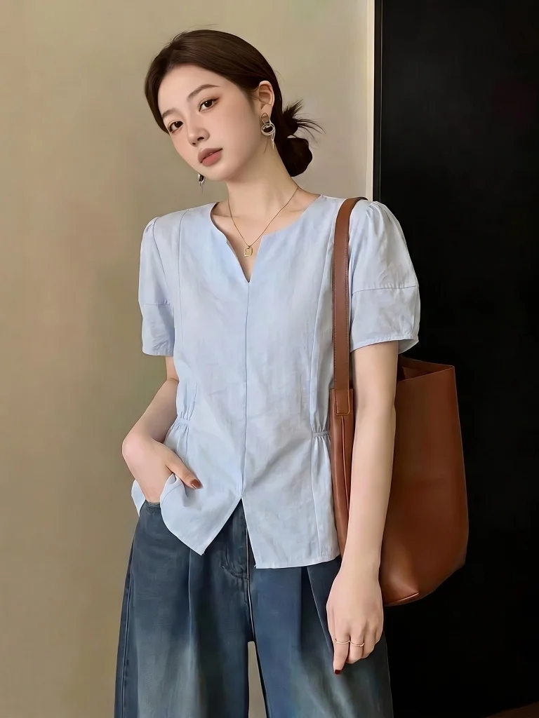 Light Blue V-neck Short Sleeve Shirt Women's Fashion Korean Style Loose Fit Breathable Skin-friendly Summer New Arrival
Light Blue V-neck Short Sleeve Shirt Women's Fashion Korean Style Loose Fit Breathable Skin-friendly Summer New Arrival