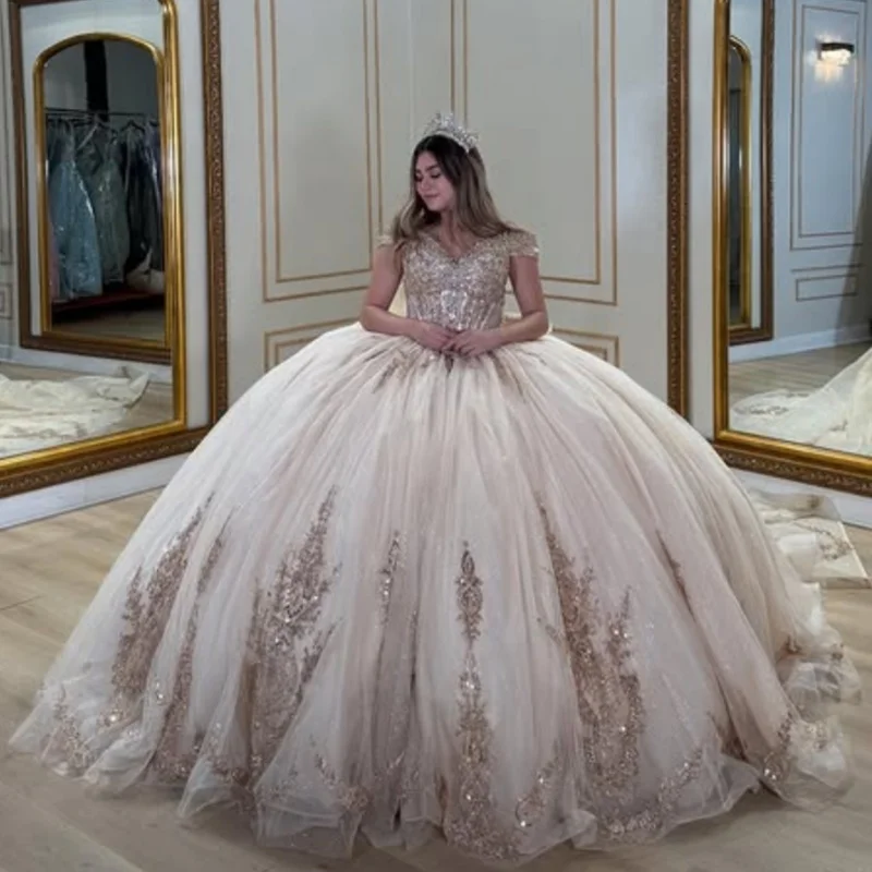 Light Champagne Quinceanera Dress off-shoulder crystal flower glitter decal Bow Long tail vestidos de 15 Quinceanera Customize
Light Champagne Quinceanera Dress off-shoulder crystal flower glitter decal Bow Long tail vestidos de 15 Quinceanera Customize