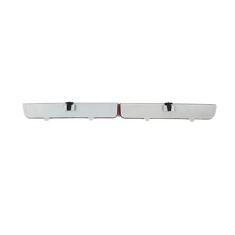 Tiy For 1 Pair of Red ReflectorsThe Rear Bumper of The Range Rover Freelander, Part Number LR006348 LR006349
Tiy For 1 Pair of Red ReflectorsThe Rear Bumper of The Range Rover Freelander, Part Number LR006348 LR006349