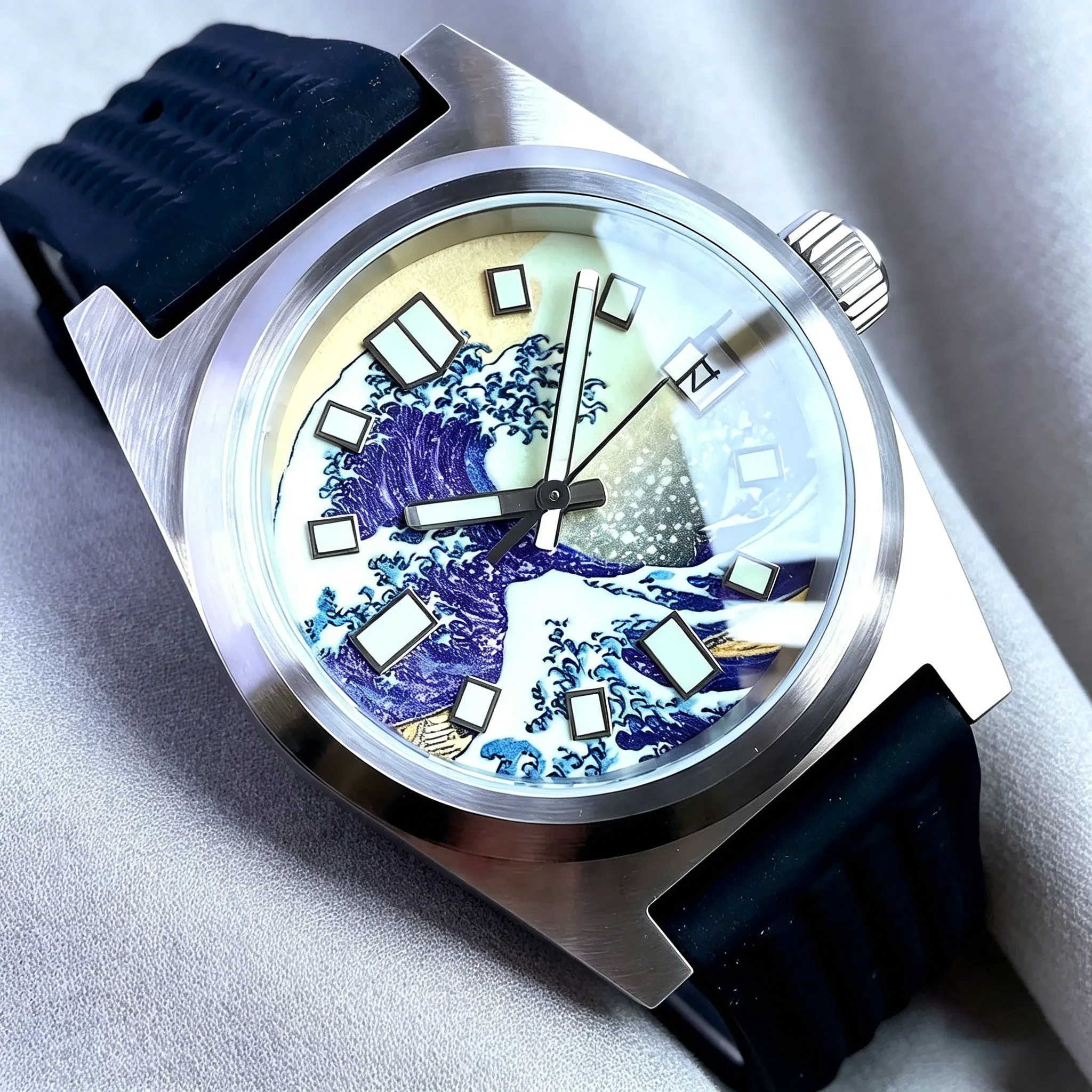 Tandorio 38mm Diving Watch Kanagawa Surfing Dial Sapphire Crystal 200m Waterproof NH35A Automatic Men Mechanical Watch Luminous
Tandorio 38mm Diving Watch Kanagawa Surfing Dial Sapphire Crystal 200m Waterproof NH35A Automatic Men Mechanical Watch Luminous