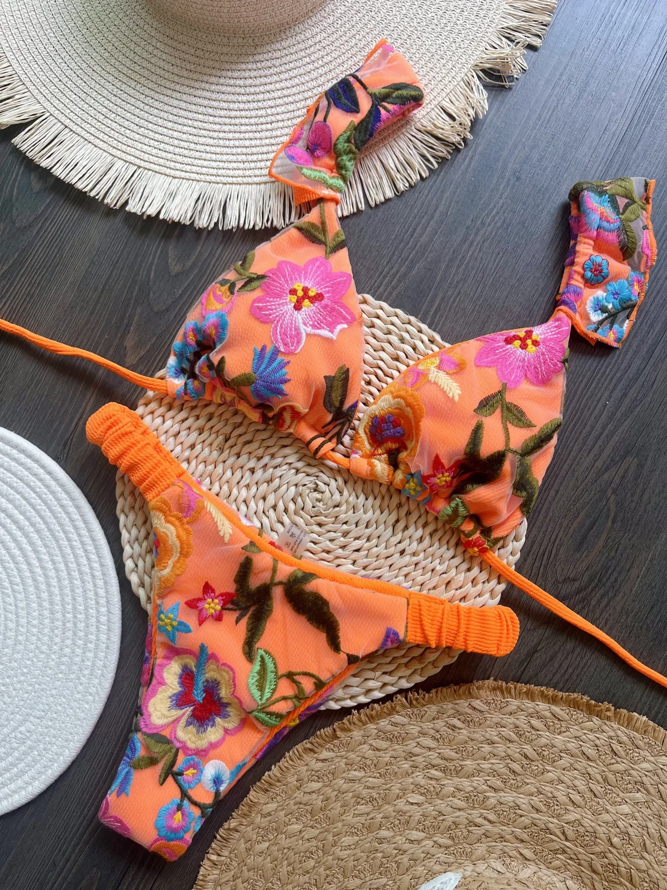 Women Embroidery Floral 2024 Bra Ruffles Bikini Set Beach Swimwear Famous Ethnic Style Bathing Suit Beachwear Biquini
Women Embroidery Floral 2024 Bra Ruffles Bikini Set Beach Swimwear Famous Ethnic Style Bathing Suit Beachwear Biquini