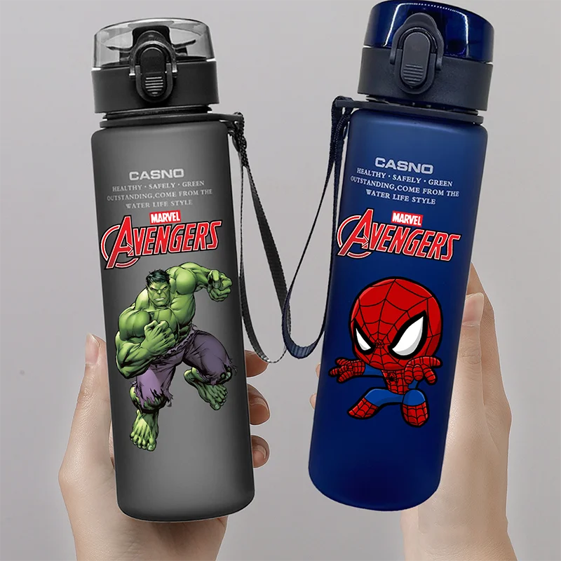 Miniso 560 мл портативная пластиковая бутылка для воды Дисней мультфильм Marvel Халк дизайн детский подарок легенды Марвел
Miniso 560 мл портативная пластиковая бутылка для воды Дисней мультфильм Marvel Халк дизайн детский подарок легенды Марвел