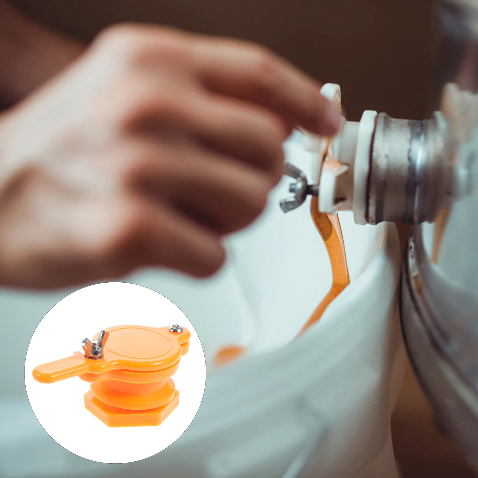 2 pcs Honey Outlet Taps Yellow Beekeeping Tool Bottling Harvesting Extractor Honey Gate Valves Food Grade Safe Bracket Steel
2 pcs Honey Outlet Taps Yellow Beekeeping Tool Bottling Harvesting Extractor Honey Gate Valves Food Grade Safe Bracket Steel