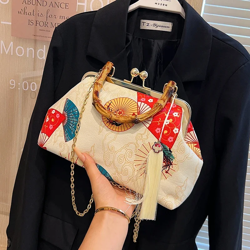Luxury Evening Clutch For Women Bride Wedding Clutch Purse Chain Shoulder Small Party Handbag Rattan Handle Handle Tote WT975
Luxury Evening Clutch For Women Bride Wedding Clutch Purse Chain Shoulder Small Party Handbag Rattan Handle Handle Tote WT975