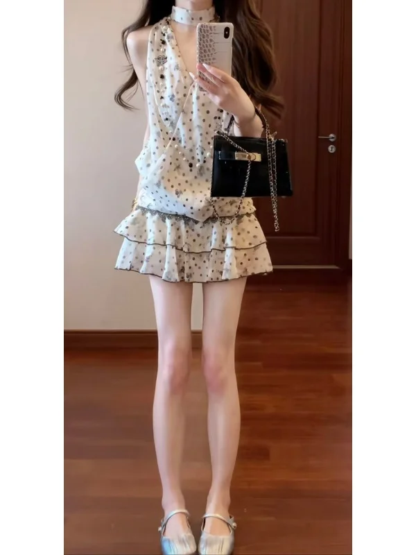 Korean Style V-Neck Polka Dot Floral Print Halter Top And Skirt Set Women's Summer Fashionable Sweet Two-Piece Ensemble
Korean Style V-Neck Polka Dot Floral Print Halter Top And Skirt Set Women's Summer Fashionable Sweet Two-Piece Ensemble