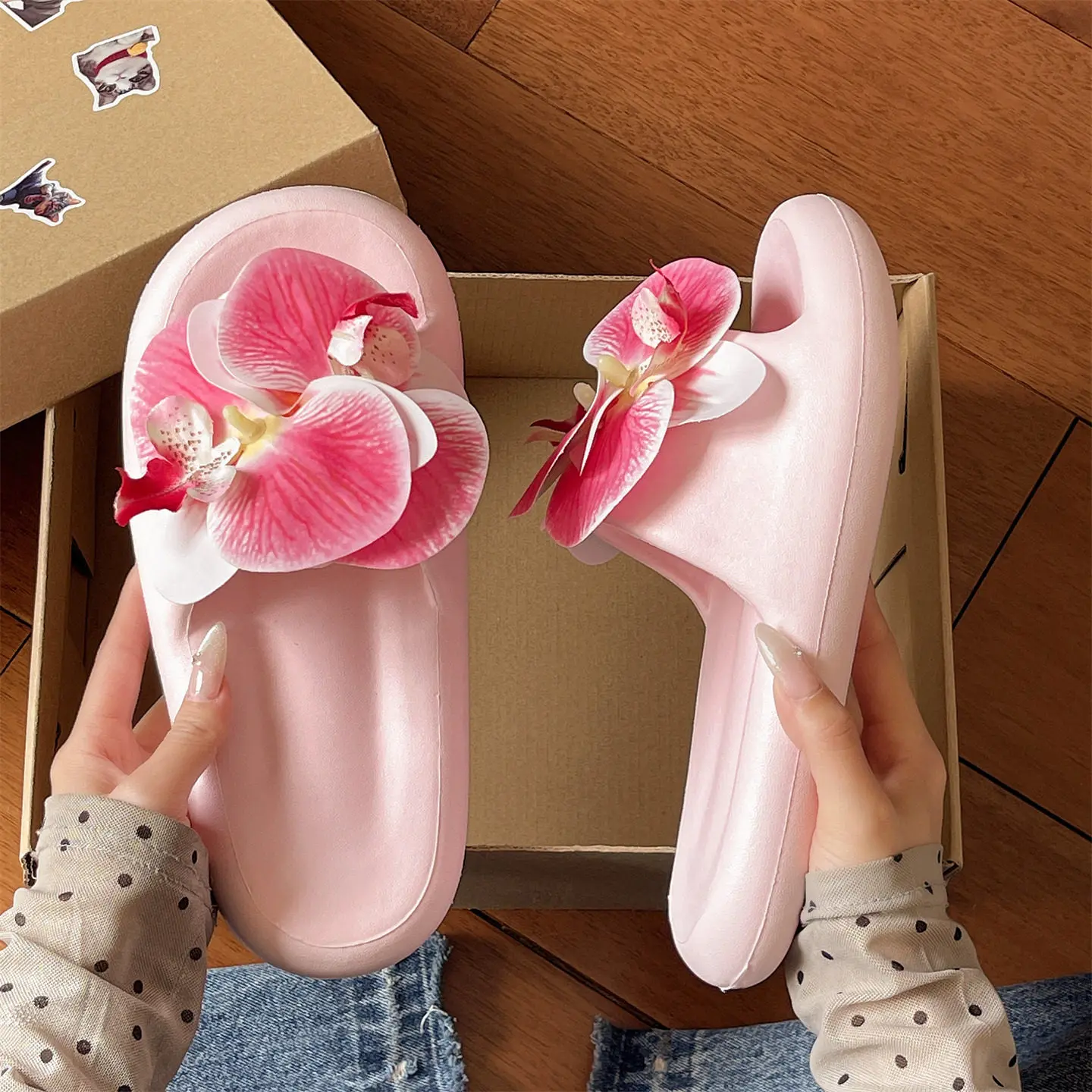 2026 Summer New Butterfly Orchid Slippers Bedroom Thick Bottom Indoor Bottom Sweet Flower Sandals Outdoor Skirts Beach Shoes
2026 Summer New Butterfly Orchid Slippers Bedroom Thick Bottom Indoor Bottom Sweet Flower Sandals Outdoor Skirts Beach Shoes
