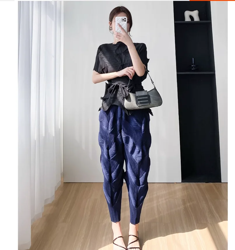 HOT SELLING Beauty fashion fold show thin fold female foot trousers pencil pants IN STOCK
HOT SELLING Beauty fashion fold show thin fold female foot trousers pencil pants IN STOCK