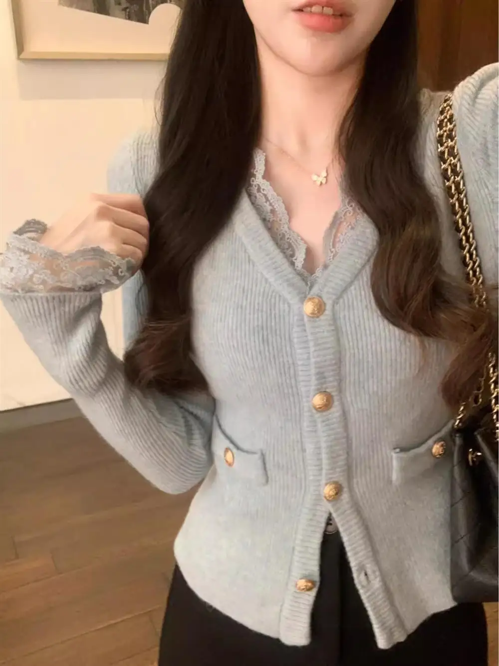 Lace V-ne Knitted Sweater Coat Women's Autumn Winter Faion Gentle Golden Button Soft Stretchy Long Sve...
Lace V-ne Knitted Sweater Coat Women's Autumn Winter Faion Gentle Golden Button Soft Stretchy Long Sve...